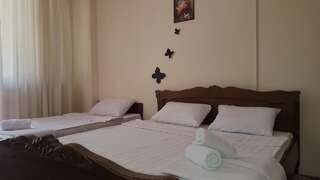 Хостелы F & F Hostel Ереван Стандартный трехместный номер-8